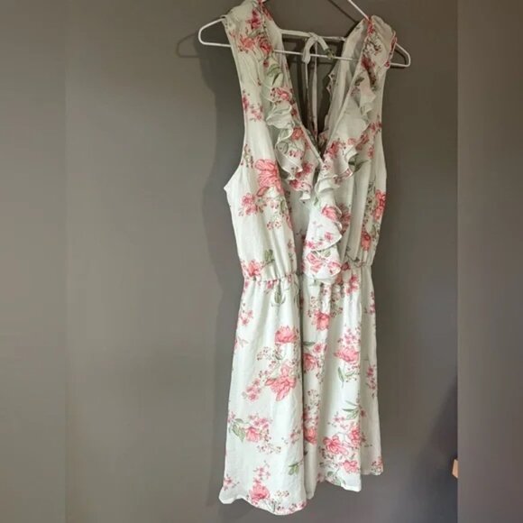 Divided size 8, mint green floral halter style mini dress with built in slip - Picture 5 of 7